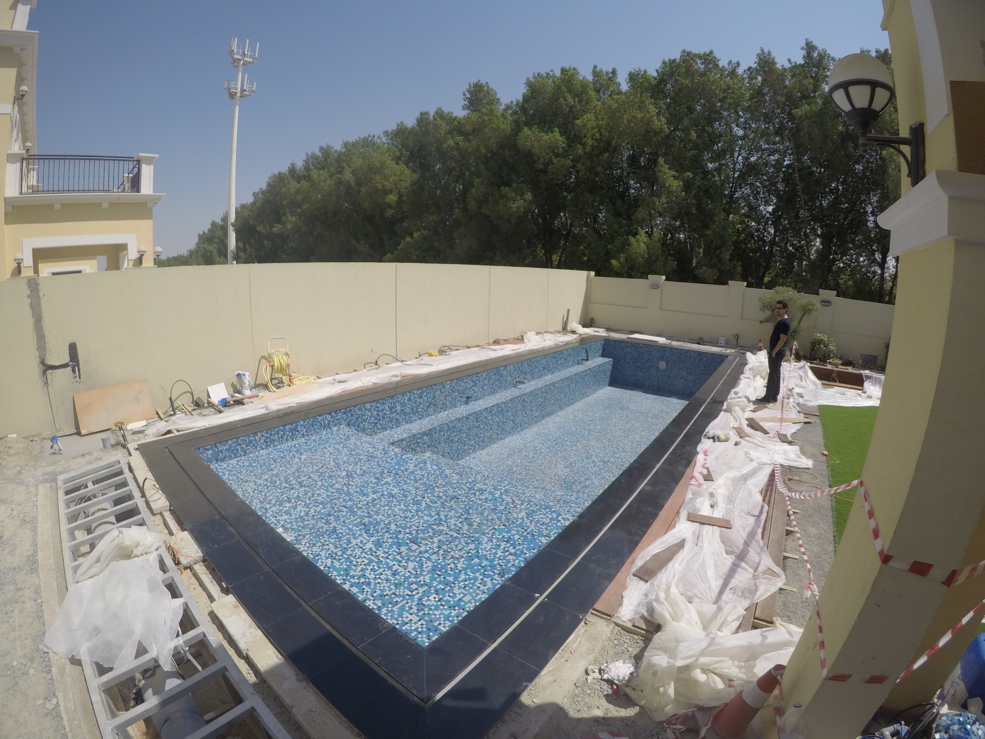 Luxury Mirror Overflow Pool | Jumeirah Park Dubai