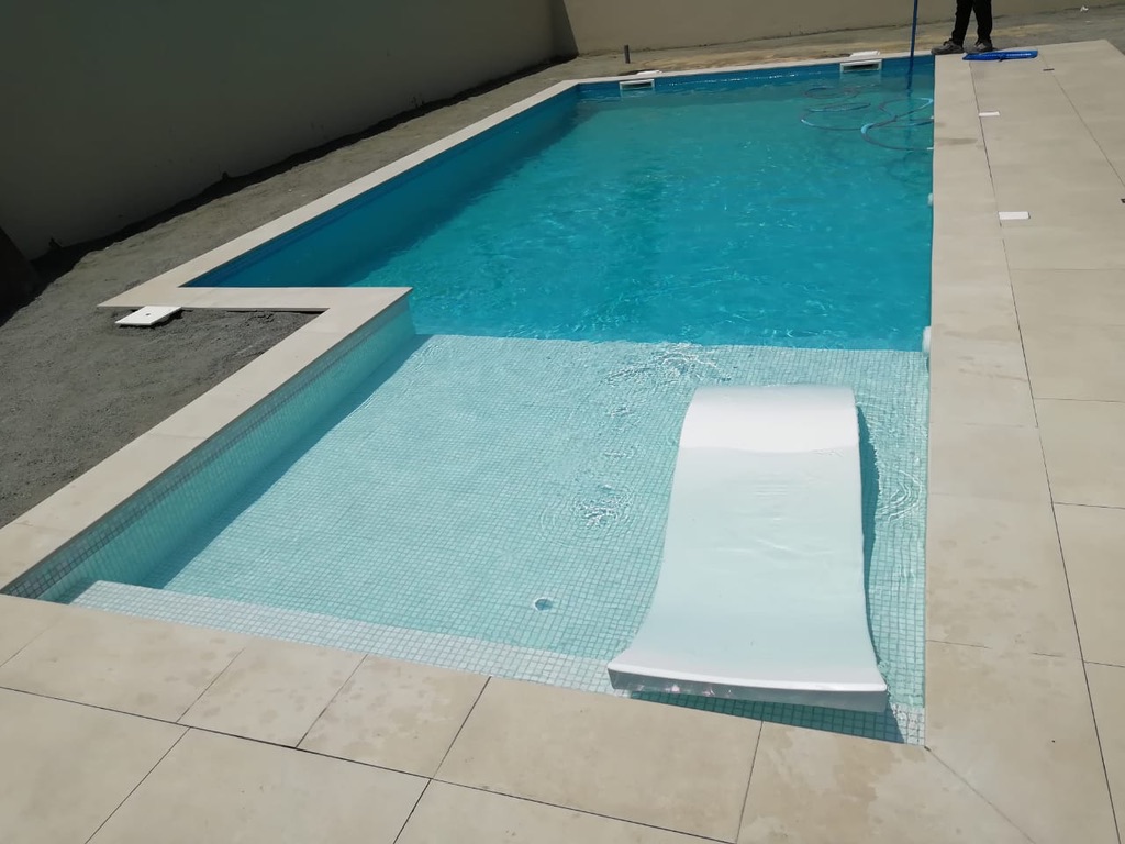 Skimmer Pool
